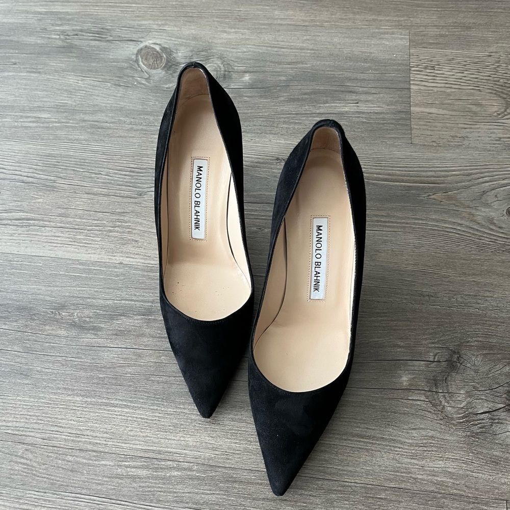 Manolo Blahnik Bb 90 Pointy Toe Pump in Black Suede 36.5 (6)